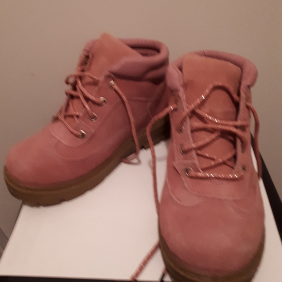 Pink suede combat boots - Picture 2 of 4